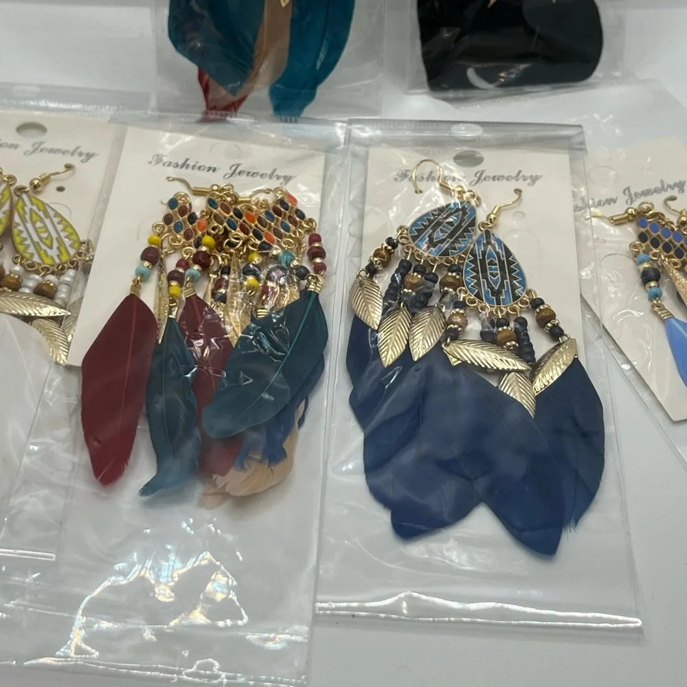 ⭐️ Beautiful Boho Earrings w/ Feather Accents ⭐️ - Picture 8 of 8